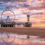 Apartment By The Beach